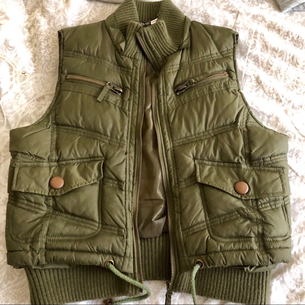 Army green puffy vest